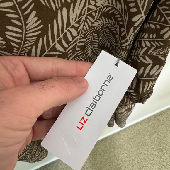 Liz Claiborne V Neck Short Sleeve Lightweight Top US Women's XXL Plus - Picture 6 of 7